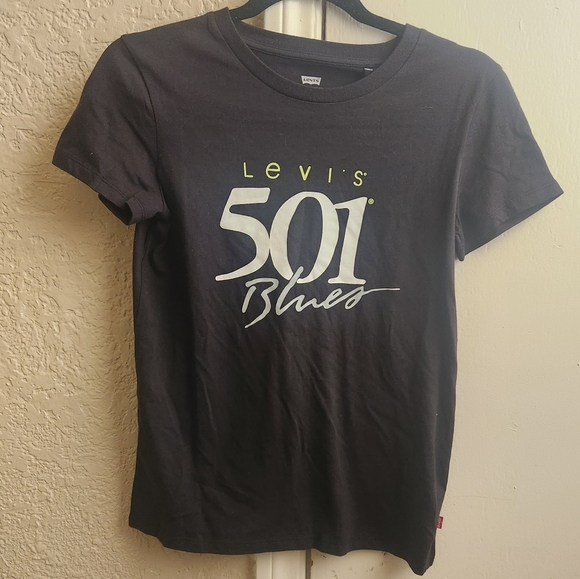 NWT - Levi's Graphic Tee - Picture 1 of 5